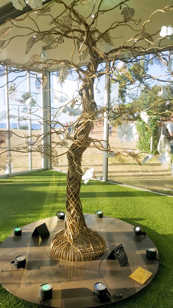 Tree. Sculpture by the Sea Bondi 2016. Image by mztrina.com